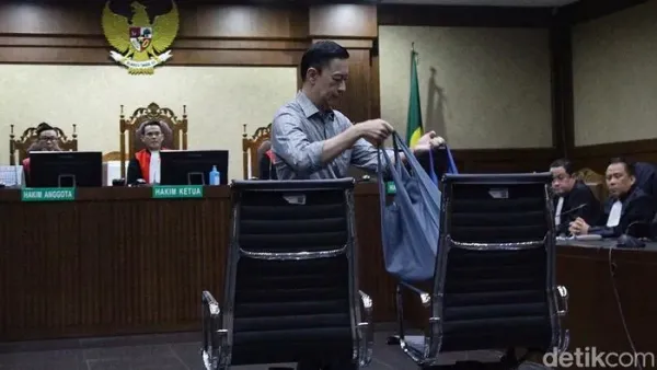 Mantan Menteri Perdagangan (Mendag) Thomas Trikasih Lembong atau Tom Lembong dituntut hukuman penjara di Pengadilan Tipikor Jakarta Pusat, Jumat (4/7/2025). Jaksa meyakini Tom bersalah dalam kasus korupsi impor gula di Kementerian Perdagangan.