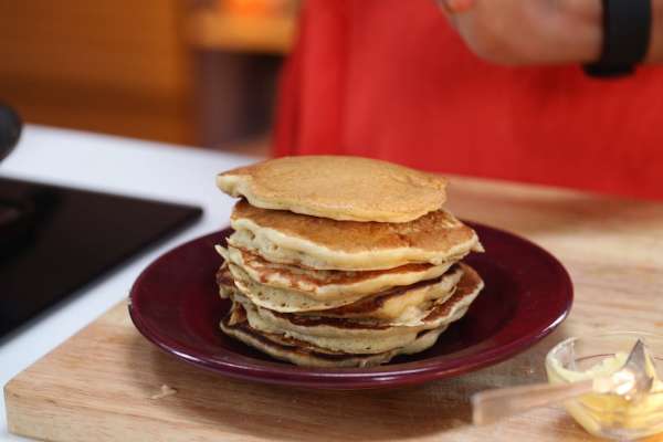 I am sharing the recipe for making oats, banana, buttermilk pancake and my breakfast routine