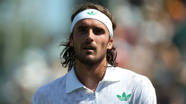 Tsitsipas - Ảnh 1.