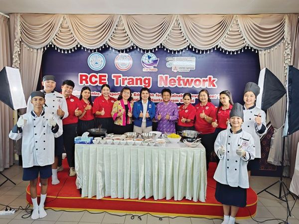สดจากเยาวชน - เด็กตรังปรุงอาหารถิ่น โชว์เวทีโลกเกาหลีใต้