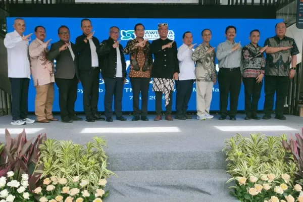 Grand-Opening-2.jpg