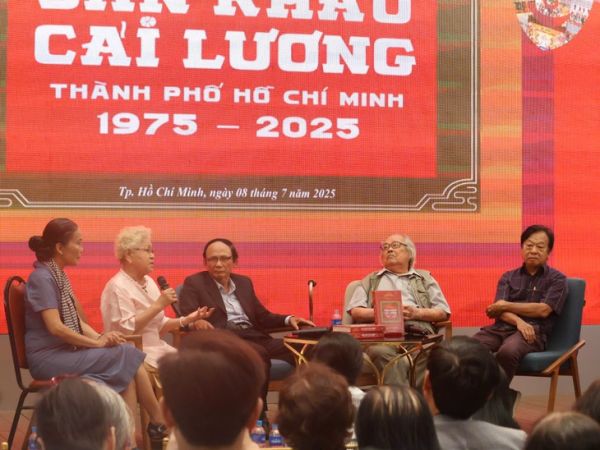 Cải lương trong thời đại mới cần song hành cùng sự phát triển công nghiệp văn hoá - Ảnh 1. cải lương - Ảnh 1.