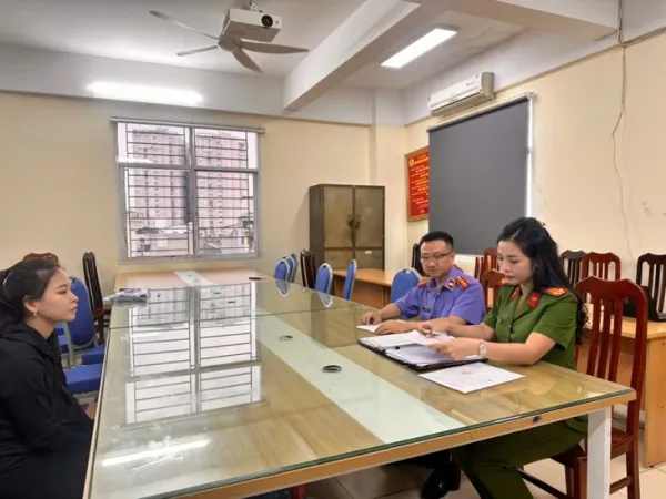 Phá đường dây thu gom, giết mổ heo bệnh bán cho chợ, quán ăn, nhà hàng khắp Hà Nội- Ảnh 2. Phá đường dây thu gom, giết mổ heo bệnh bán cho chợ, quán ăn, nhà hàng khắp Hà Nội- Ảnh 2.