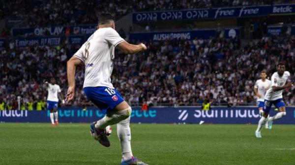 EKS LYON - Aksi pemain Manchester City, Rayan Cherki saat berseragam klub Liga Prancis, Lyon. (Foto diunduh dari Instagram Lyon - 25/6/2025)
