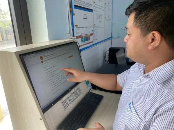 71.000 tài khoản được Đà Nẵng cấp cho bộ máy chính quyền 2 cấp, tốc độ Internet ở xã tăng 2-3 lần - Ảnh 1.
