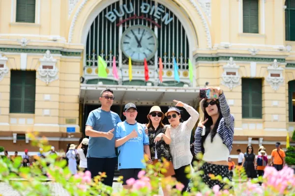 TP.HCM có gần 700 tài nguyên du lịch hấp dẫn chờ được khai thác - Ảnh 1.