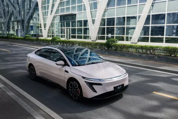 Nissan N7 đã xuất hiện ở Việt Nam không phải chỉ để trưng bày: Hãng lên kế hoạch bán xe ở ĐNÁ, nhưng trước hết cần làm được điều này- Ảnh 5. Nissan N7 - Ảnh 4.