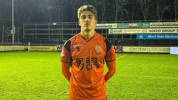 Pemain keturuan Indonesia, Mauro Zijlstra saat memperkuat klub Volendam U21.