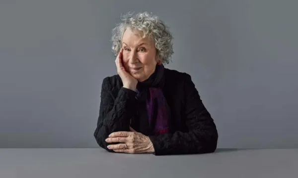 Nhà văn Margaret Eleanor Atwood. Ảnh: Derek Shapton/The Guardian