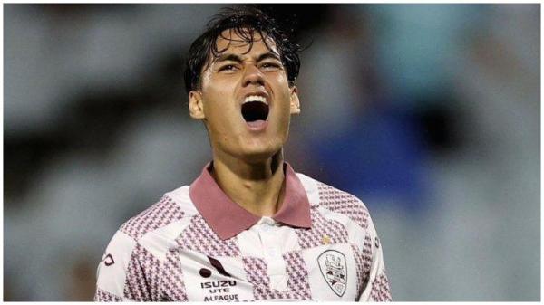 Pemain Timnas Indonesia Rafael Struick ketika memperkuat klub A League 2024 Brisbane Roar.