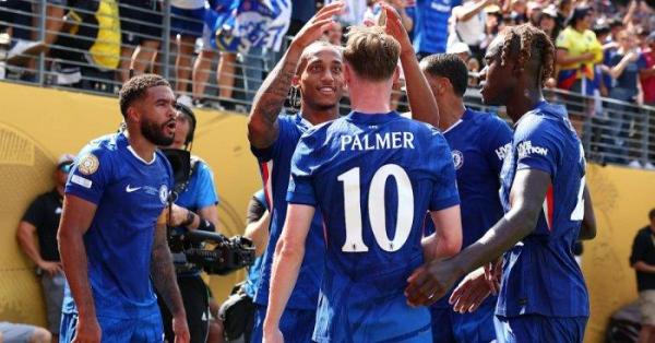 PERAYAAN KEMENANGAN - Para pemain Chelsea berselebrasi setelah mencetak gol ke gawang Paris Saint-Germain (PSG) pada pertandingan final Piala Dunia Antarklub 2025 di MetLife Stadium, New Jersey, Amerika Serikat Senin (14/7/2025). Chelsea juara berkat kemenangan 3-0
