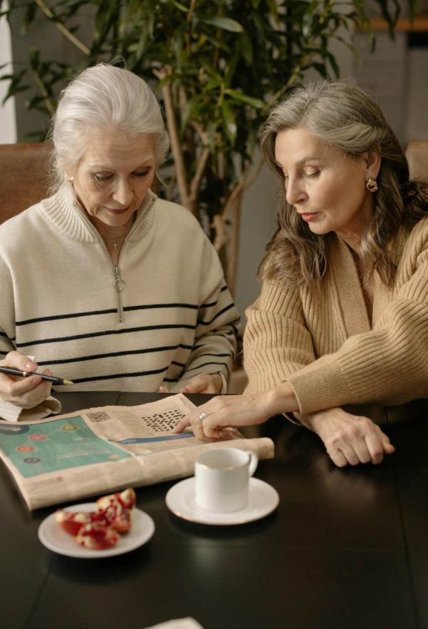 This Memory Trick Could Be The Secret To Staying Sharp Well Into Old Age Mature Women Exercising Their Minds