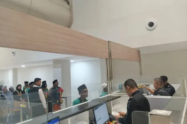 Bandara-3.jpg