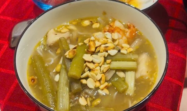 Món bún súng hải sản lạ miệng của NSND Lệ Thủy - Ảnh 3. Lệ Thủy - Ảnh 2.