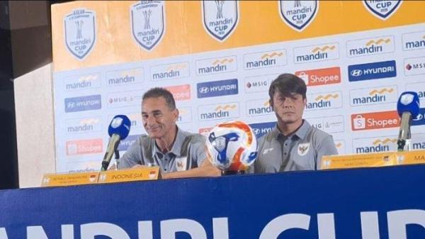 Pelatih Timnas Indonesia U-23, Gerald Vanenburg saat menghadiri