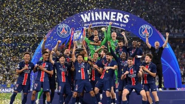 PSG JUARA - Para pemain Paris Saint-Germain (PSG) merayakan gelar juara Liga Champions setelah menaklukkan Inter Milan di final, Minggu (1/6/2025) dini hari WIB. PSG berhasil menang telak dengan skor 5-0.
