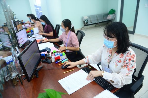Bộ Nội vụ hướng dẫn xử lý trường hợp tuyển dụng công chức trước ngày 1-7 - Ảnh 1. công chức - Ảnh 1.
