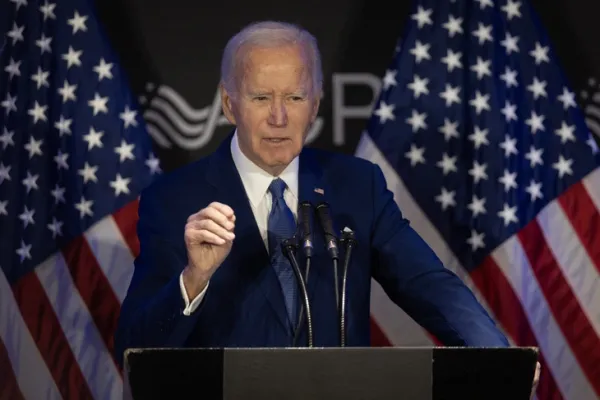Ông Biden lên tiếng về cáo buộc để nhân viên tự ý dùng bút tự động ký lệnh ân xá - Ảnh 1. Ông Biden - Ảnh 1.