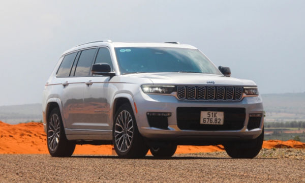 Jeep Grand Cherokee L tại một địa điểm ở Lâm Đồng, tháng 3/2024. Ảnh: Thành Nhạn