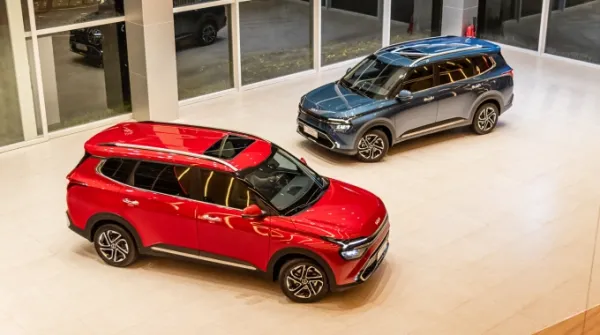 Kia Carens mới có 4 tùy chọn phiên bản, giá khởi điểm từ 599 triệu đồng. Ảnh: Thaco Auto