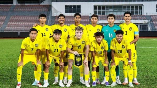JELANG AFF U23 - Timnas Malaysia U23 dalam pertandingan uji coba melawan Negeri Sembilan FC dalam partai uji coba menejelang Piala AFF U23 2025, Jumat (11/7/2025). (Instagram Timnas Malaysia - 13/7/2025)