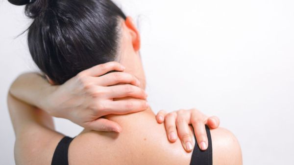 When the shoulder tightness is modest and when can the alarm bell be made? The doctor told