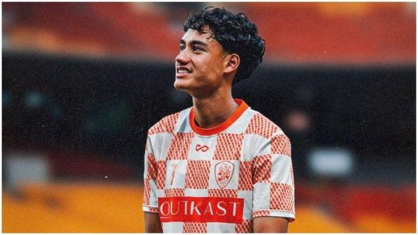 LATIHAN TIM BRISBANE - Pemain Timnas Indonesia Rafael Struick dalam sesi latihan tim asal Australia Brisbane Roar pada musim kompetisi A League 2025. (Instagram Brisbane - 27/5/2025)
