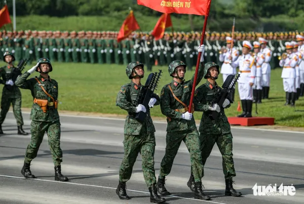 Mãn nhãn hình ảnh 15.600 chiến sĩ quân đội, công an trong buổi tổng hợp luyện diễu binh - Ảnh 9.