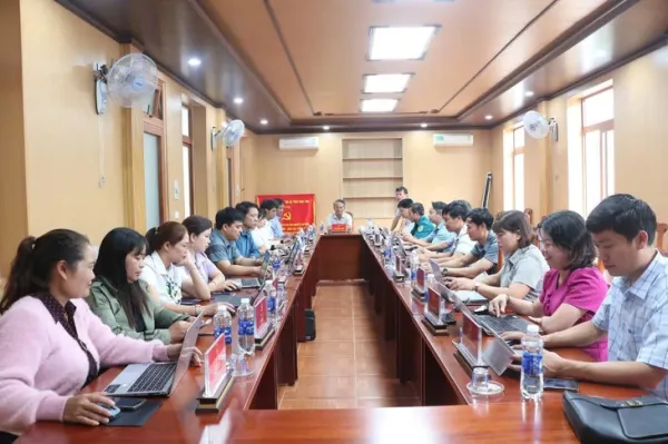 Xã ở Quảng Ngãi từ chối nhận hoa mừng đại hội, chỉ nhận chi phí hỗ trợ người Xơ Đăng - Ảnh 1.