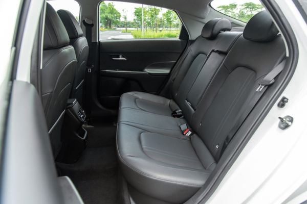 Hyundai Accent - Ảnh 7.