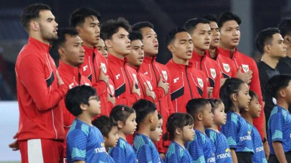 PIALA AFF U23 - Pesepak bola Timnas U-23 Indonesia sebelum melawan Timnas Malaysia pada pertandingan penyisihan Grup A Piala AFF U-23 di Stadion Utama Gelora Bung Karno (SUGBK), Jakarta, Selasa (15/7/2025).