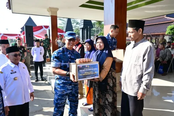 Bakti-Sosial-3.jpg