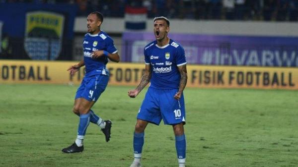 Selebrasi pemain Persib Bandung, Tyronne del Pino saat melawan PSIS Semarang pada pekan kelima Liga 1, Minggu (15/9/2024) malam WIB.