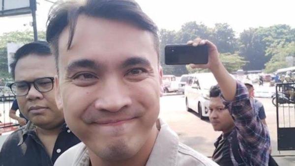 Rendy Kjaernett kala datang di Pengadilan Negeri Bekasi, Selasa (18/7/2023).