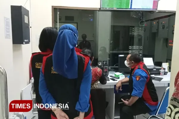 Tim-penyidik-Kejati-DIY-b.jpg