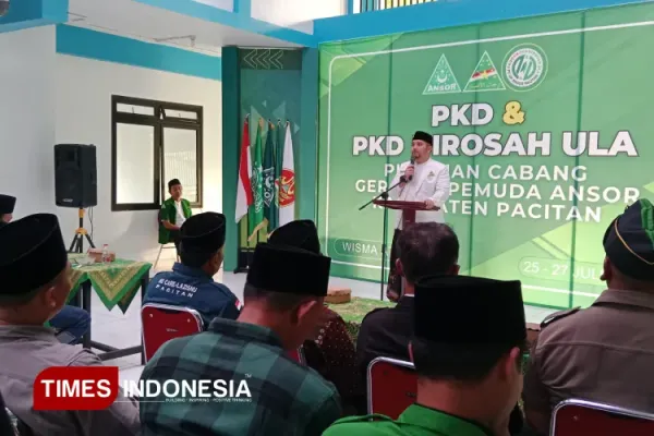 launching-buku-di-Pembukaan-PKD-dan-Dirosah-Ula-b.jpg