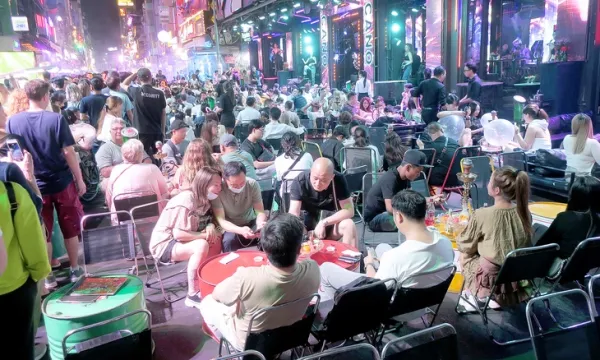 Giảm thất thu ngân sách từ 'những con đường không ngủ' - Ảnh 1.