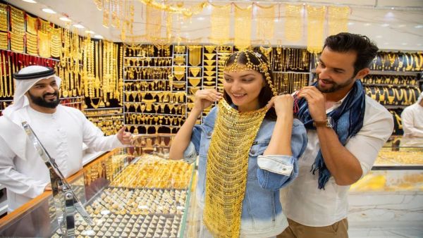 How much cheaper is gold in Dubai than India? You can bring so many grams with you