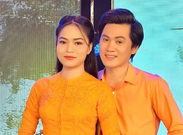 Mừng mùa 20 Chuông vàng vọng cổ, các chuông vàng ‘đãi’ khán giả bài ca cổ mới - Ảnh 1. 20 mùa Chuông vàng vọng cổ, các chuông vàng ‘đãi’ khán giả bài ca cổ mới - Ảnh 1.