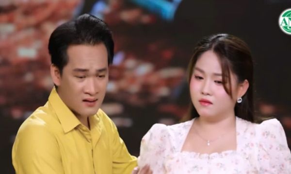 Mừng mùa 20 Chuông vàng vọng cổ, các chuông vàng ‘đãi’ khán giả bài ca cổ mới - Ảnh 2. Chuông vàng vọng cổ - Ảnh 2.