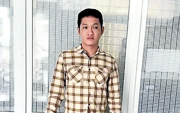 Thấy người bị tai nạn dừng lại xem rồi 'cuỗm' luôn dây chuyền của nạn nhân - Ảnh 1. tai nạn - Ảnh 1.