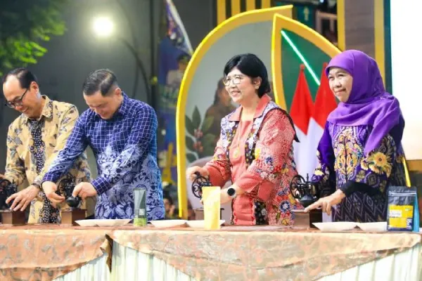 Gubernur-Khofifah-c-1.jpg