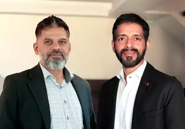 AshokKadsurandKrupeshBhat,cofounders,SignDesk. AshokKadsurandKrupeshBhat,cofounders,SignDesk.