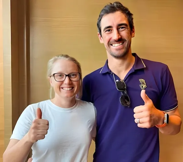 Elisa Heli, Mitchell Starc