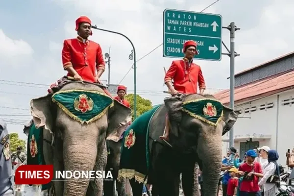 Garebeg-Mulud-Dal-Yogyakarta-2.jpg