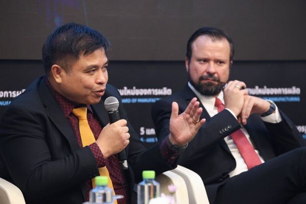 Axis-Seminar