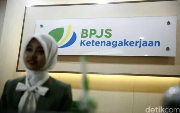 Direktur Pengembangan Investasi BPJS Ketengakerjaan, Krishna Sarif melakukan sidak di Kantor Cabang Jakarta Menara Jamsostek, Selasa (3/5/2016).