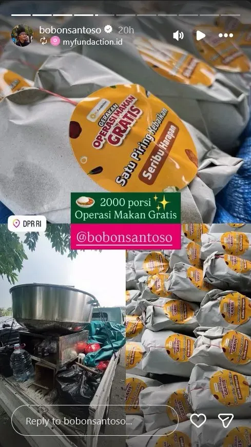 Bobon Santoso bagikan nasi bungkus dan es teh di aksi damai DPR RI