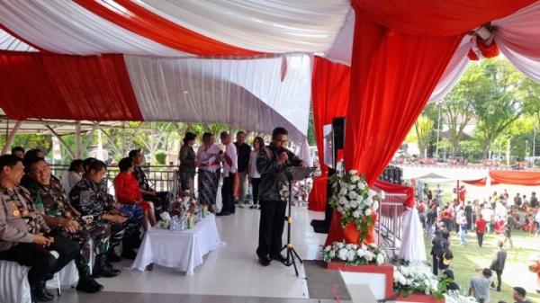 SENI BUDAYA BANTIK - Festival Seni Budaya Bantik dan Peringatan ke - 76 tahun gugurnya Pahlawan Nasional Robert Wolter Mongisidi 
digelar di lapangan Sparta Tikala Manado di Kelurahan Tikala Ares, Kecamatan Wenang, kota 
Manado, provinsi Sulawesi Utara (Sulut), Jumat (5/9/2025).