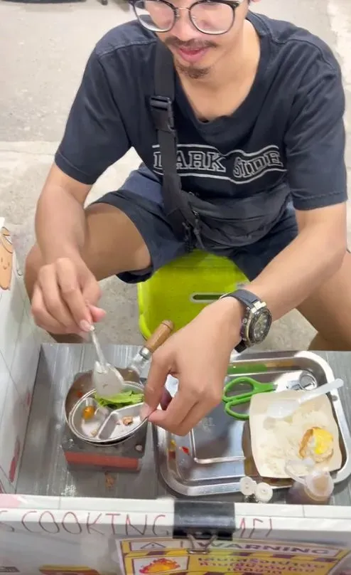 pasar malam Thailand hadirkan permainan masak-masakan dengan menu Thai Kaprao sungguhan